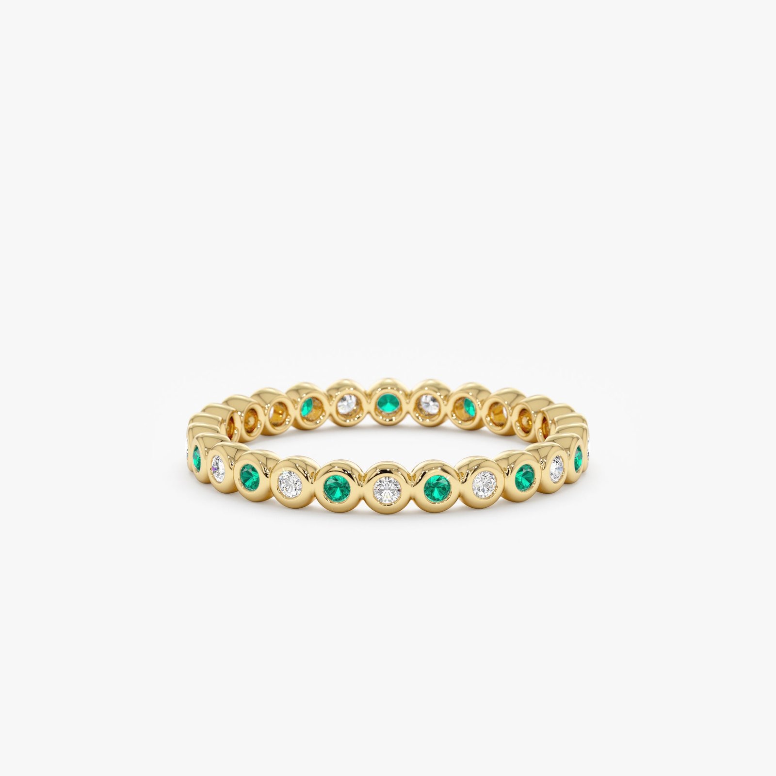 交替排列祖母綠鑽石永恆戒指,Nyra 交替排列祖母綠鑽石永恆戒指