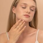 14K Solid Gold Diamond and Pear Cut Emerald Ring - Image 4