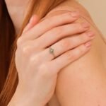 18K Solid Gold Emerald and Natural Diamond Flower Ring - Image 4