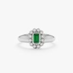 14K Solid Gold Emerald and Natural Diamond Vintage Ring - Image 2