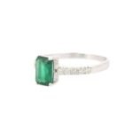 14K Solid Gold Emerald Ring - Image 4