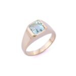 18K Solid Gold Aquamarine Ring - Image 2