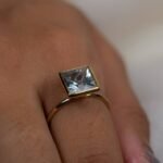 18K Solid Gold Aquamarine Ring - Image 2