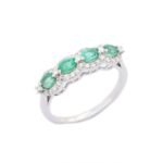 18K Solid Gold Emerald Ring - Image 3