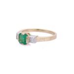 18K Solid Gold Emerald Ring - Image 3