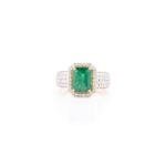 18K Solid Gold Rare Emerald Diamond Solitaire Ring