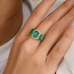 18K Solid Gold Three Stone Emerald Diamond Ring - Image 2