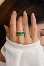 18K Solid Gold Five Stone Emerald Diamond Engagement Band Ring - Image 2