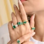 18K Solid Gold Three Stone Emerald Diamond Ring - Image 5
