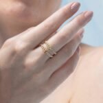 18K Solid Gold Peridot Solid Link Chain Ring - Image 4