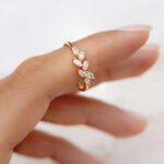 The Karat Store Leaf Diamond Minimalist Ring