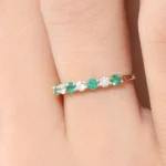 14K Solid Gold Alternating Emerald and Diamond Wedding Band - Image 6