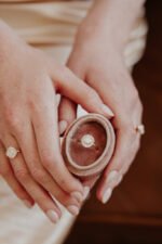 14k Solid Gold Moissanite Diamond Round Brilliant Ring - Image 7