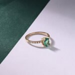 18K Solid Gold Emerald Oval Solitaire - Image 3