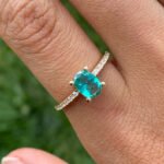 18K Solid Gold Emerald Oval Solitaire - Image 5