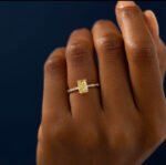 18K Solid Gold 1.5ct Emerald Cut Moissanite Engagement Ring - Image 2