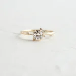 A Flame Ring Closed Setting, Round Cut Diamond - Image 3