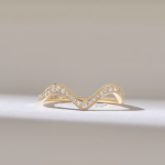 14k 天然鑽石交替密鑲疊戴戒指：適合日常佩戴的微型鋸齒形戒圈