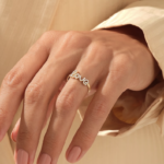 密鑲天然鑽石手寫愛情戒指 | 女士精緻草書字母戒指